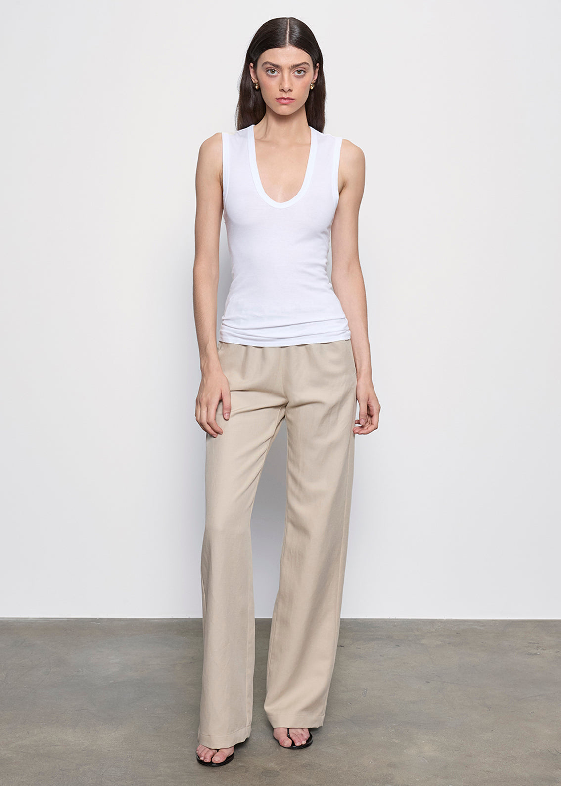 Essential Sleeveless U | White