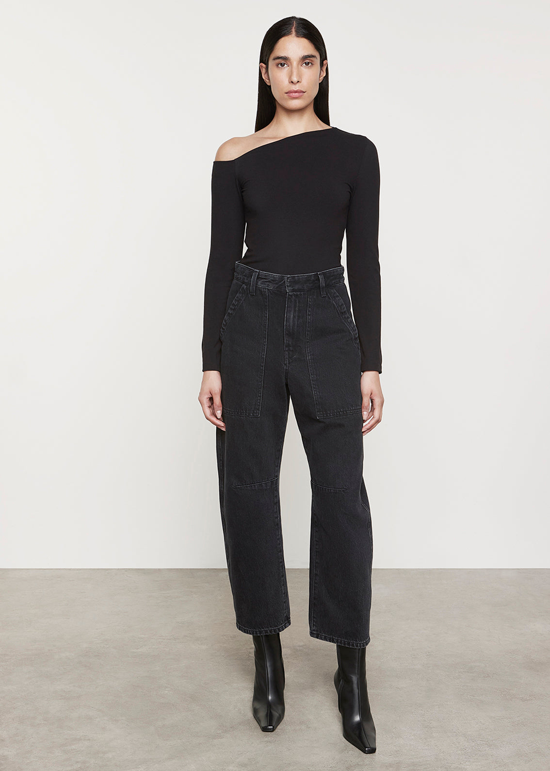 Exposed Shoulder Top | Black