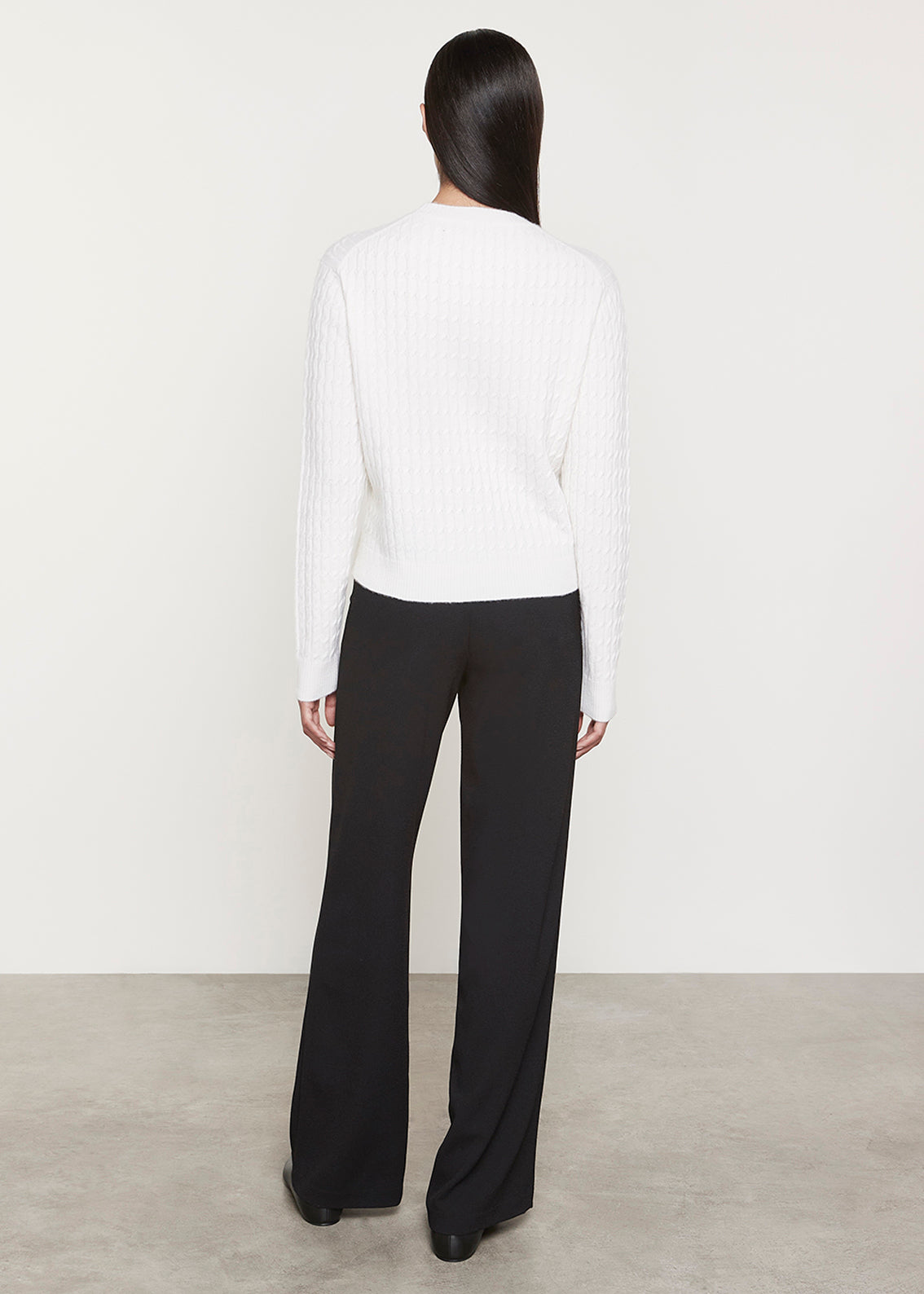 Powder Cashmere Cable Knitted Crew | Chalk