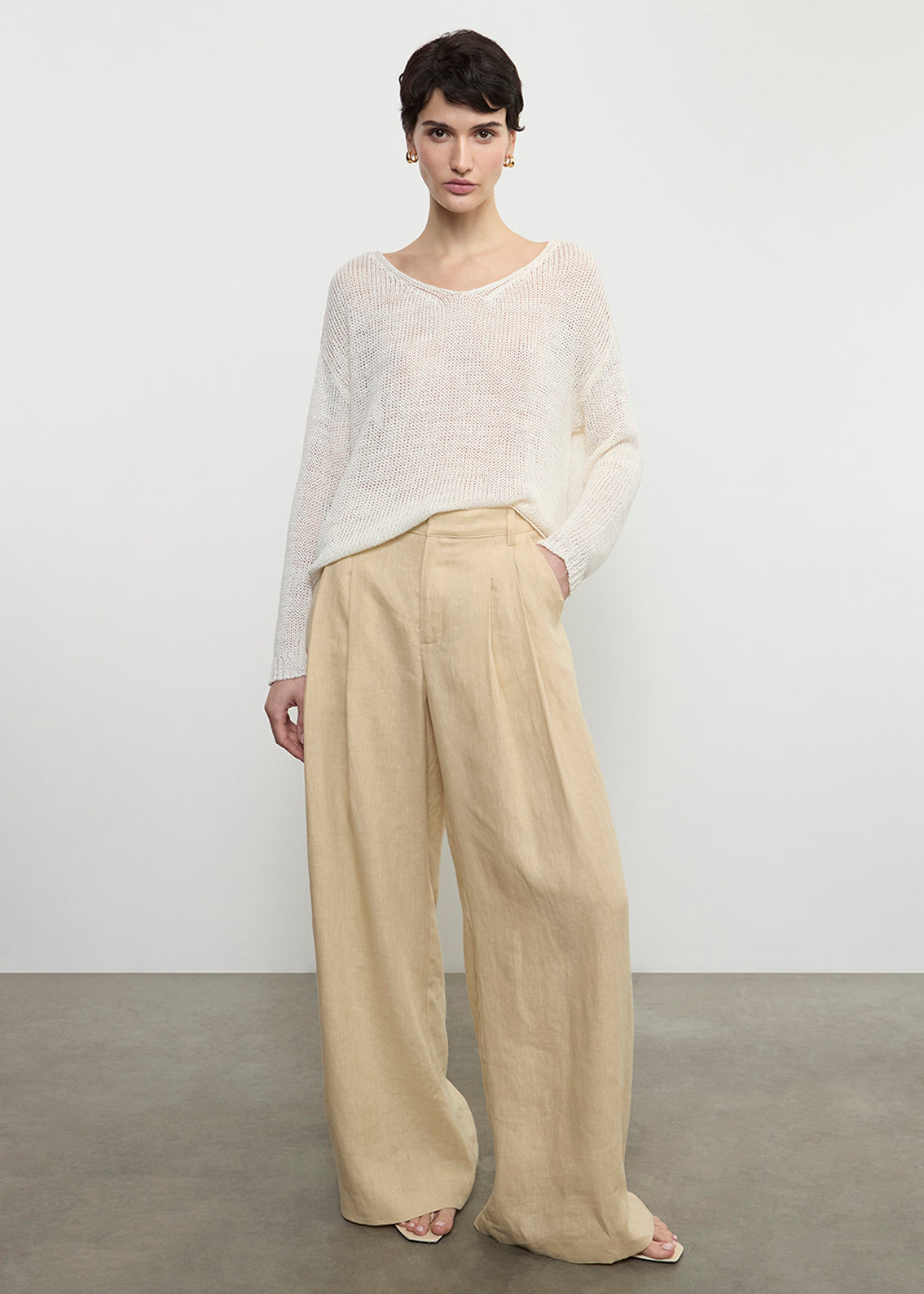 Linen Open Knit Soft V-Neck | White