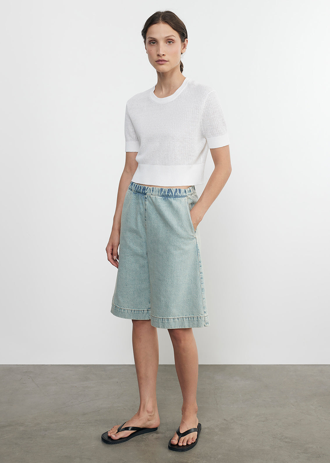 linen open knit cropped s/s in white