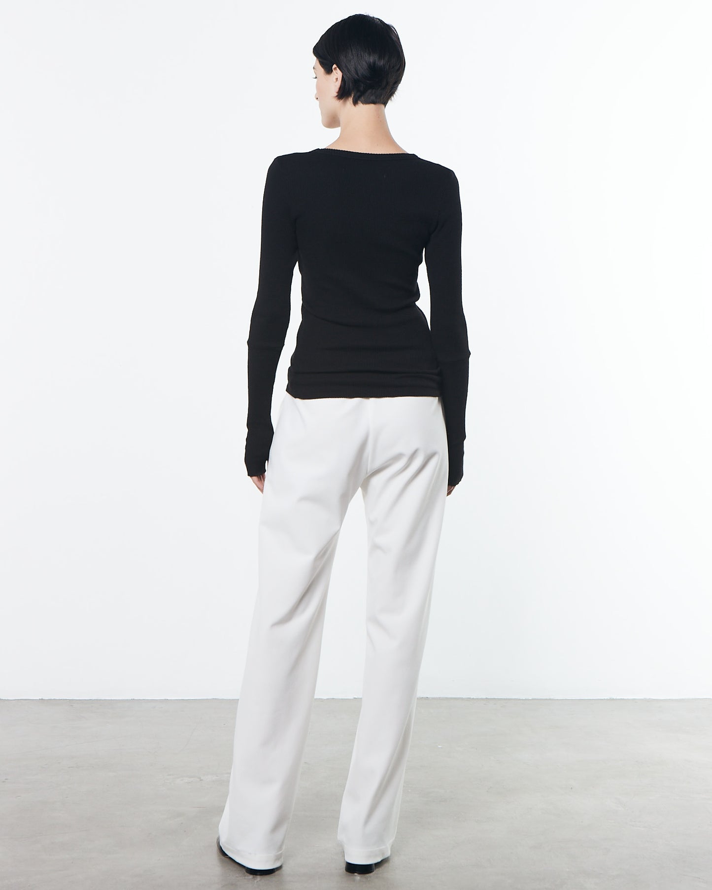 Crepe Everywhere Pant | Off White Back