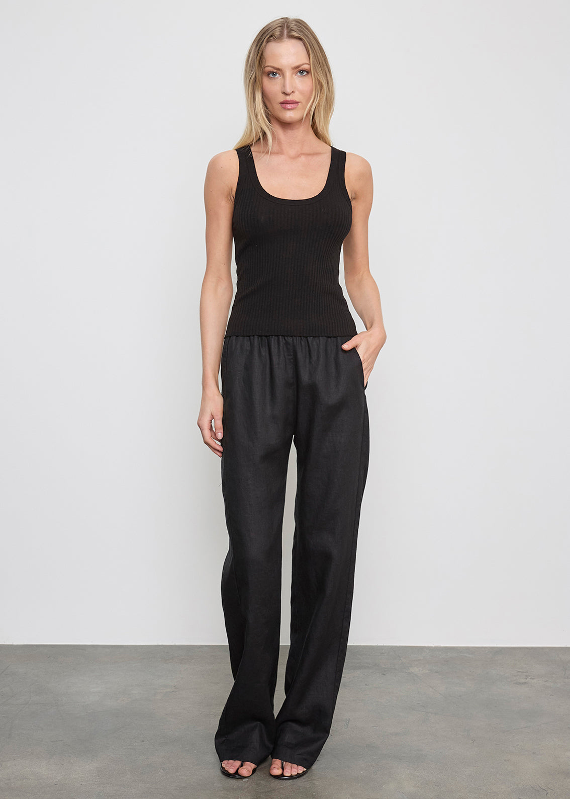Military Rib Crop Tank | Black