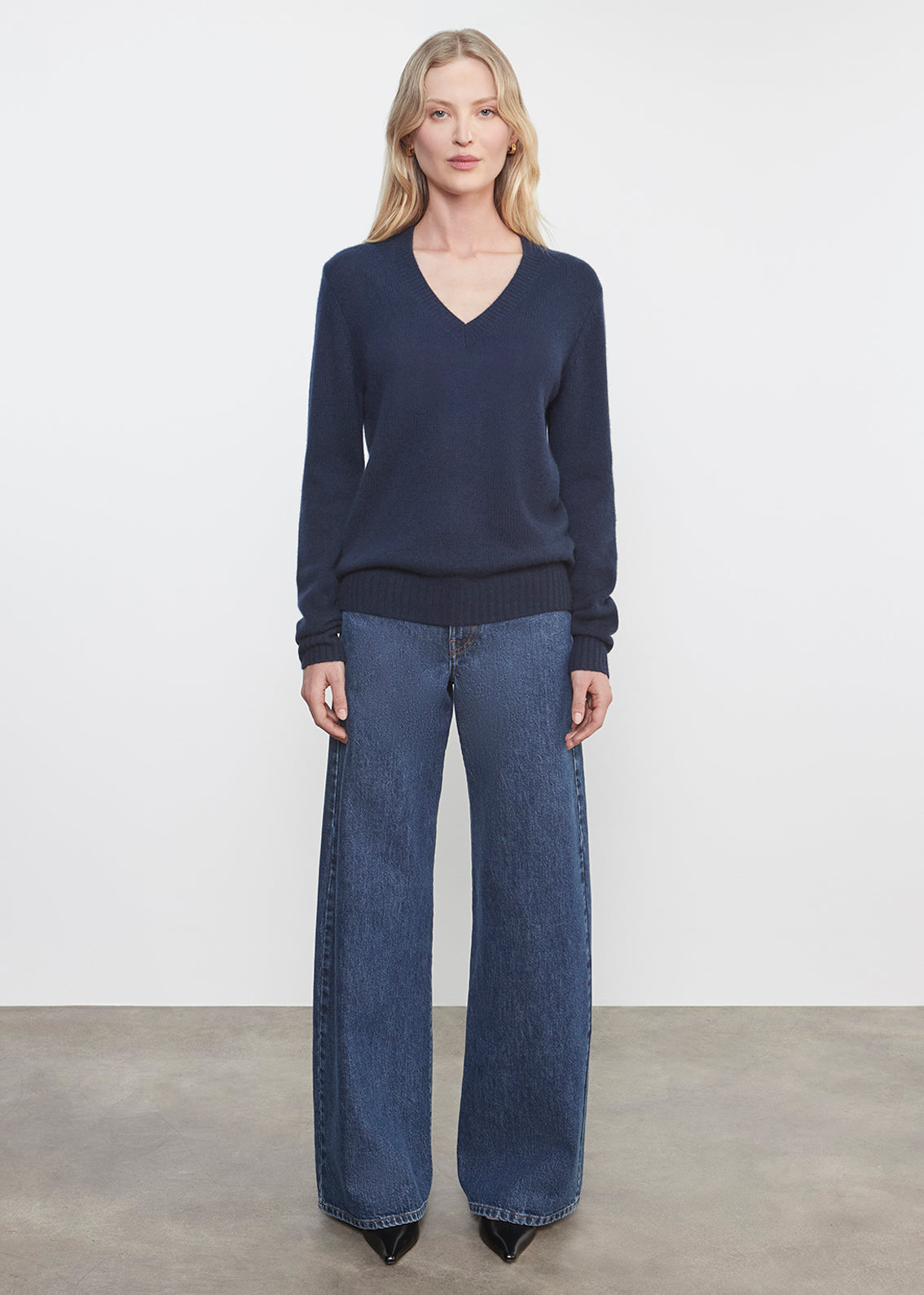 Cashmere V-Neck | Midnight Blue