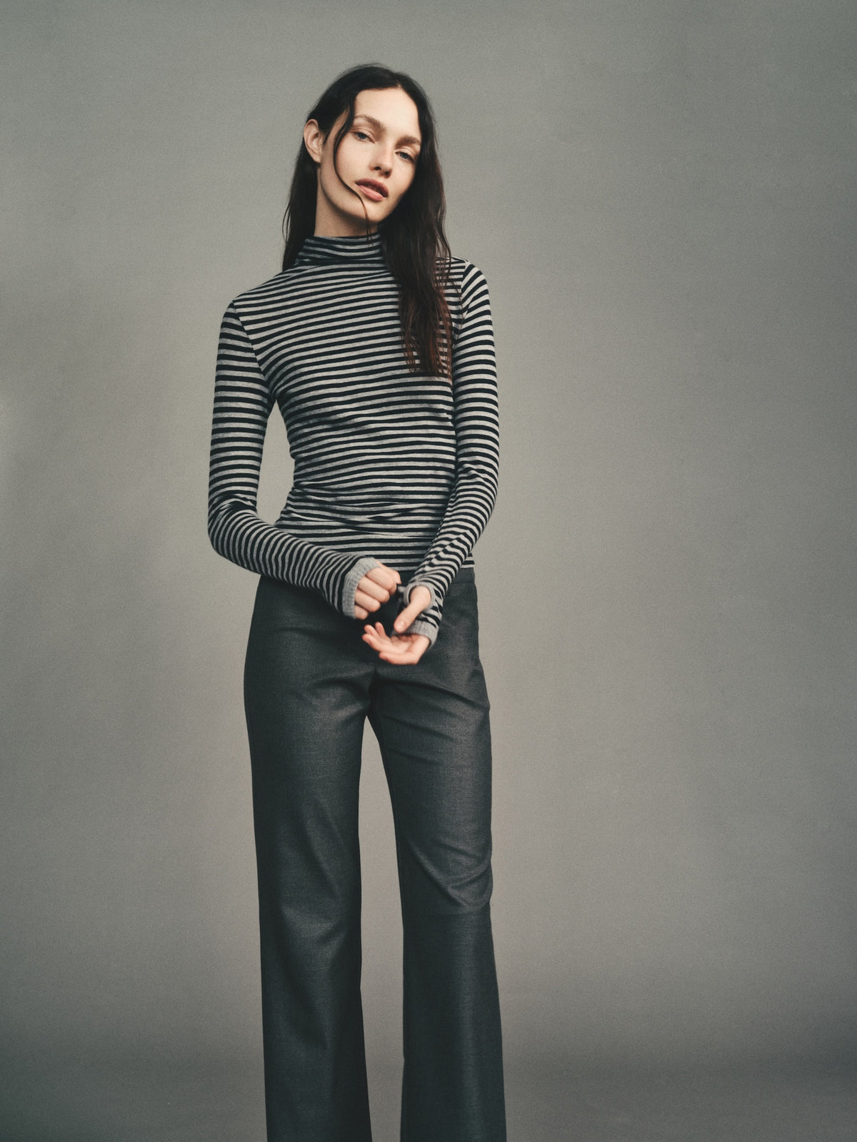Fine Cashmere Jersey New Classic Turtleneck in Mini Stripe | Smoke/Black
