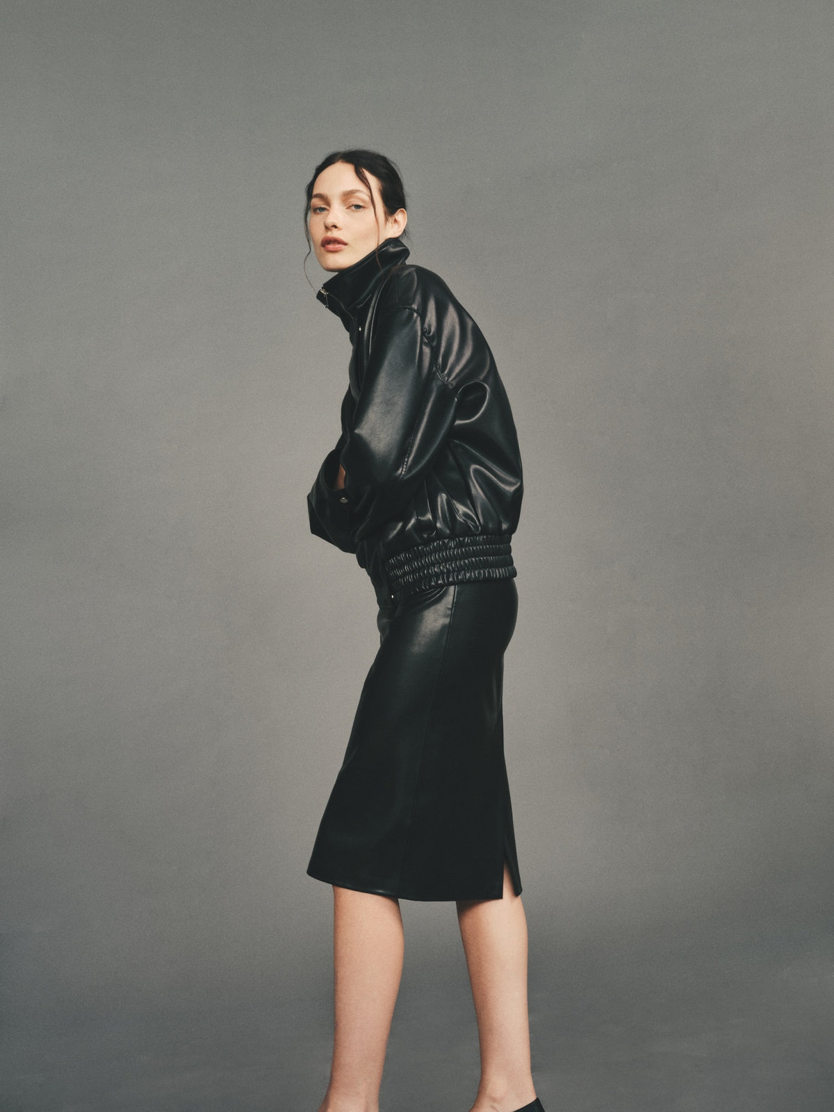 Leather Minimal Skirt | Black