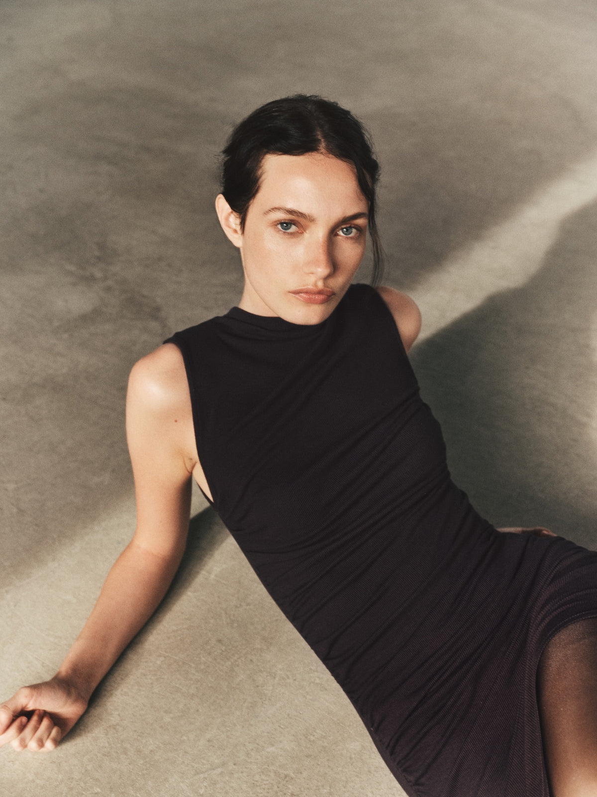 Fluid Silk Rib Sleeveless Twist Mini Dress | Black