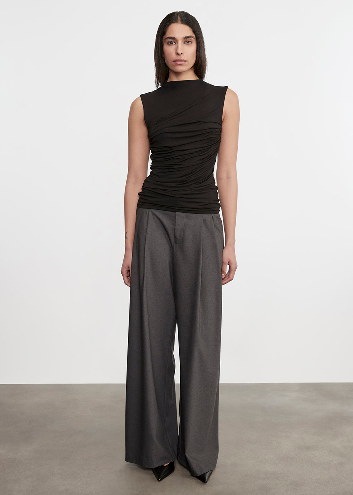 Sleeveless Twist Top | Black