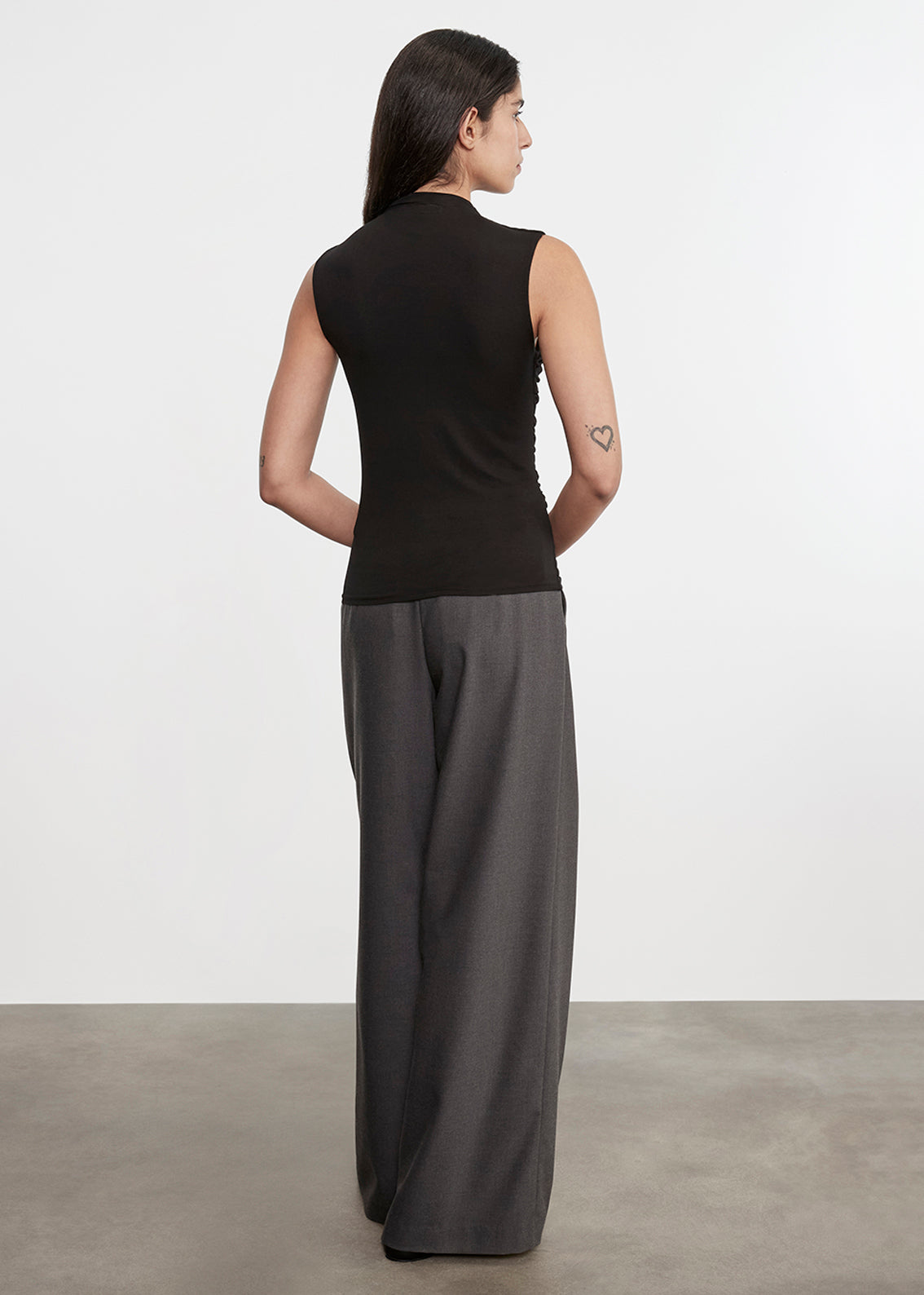 Sleeveless Twist Top | Black