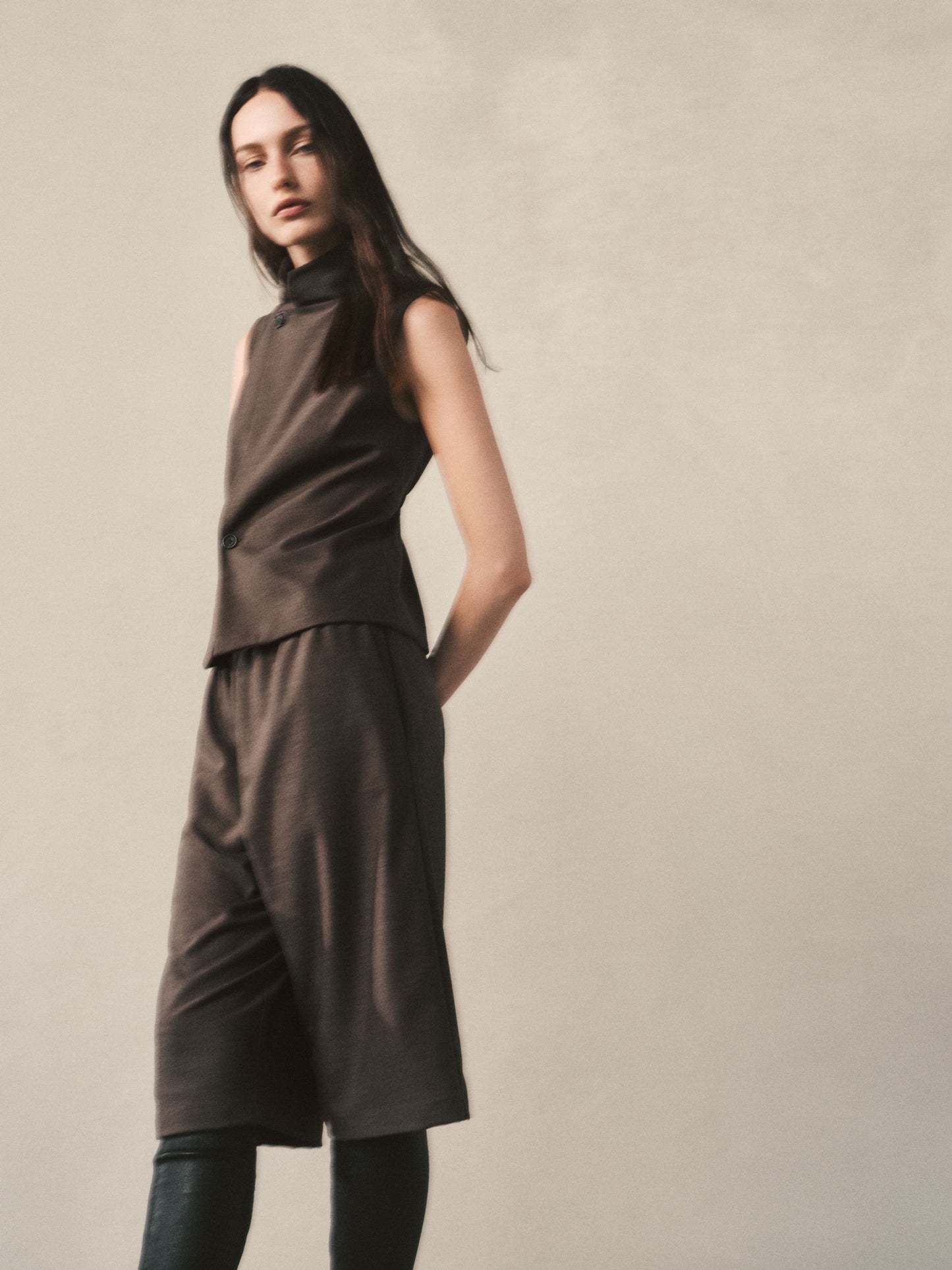 Suiting Hi-Neck Vest | Brown Heather