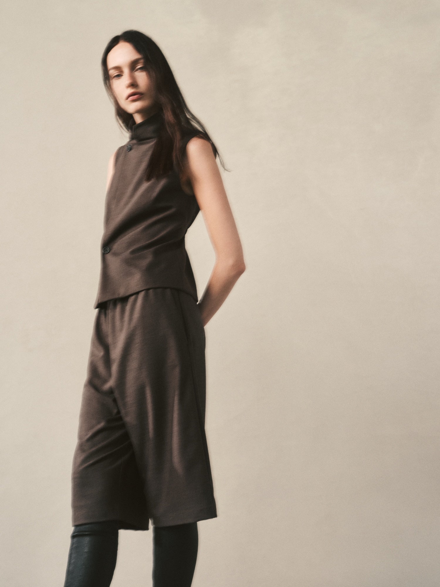 Suiting Hi-Neck Vest | Brown Heather