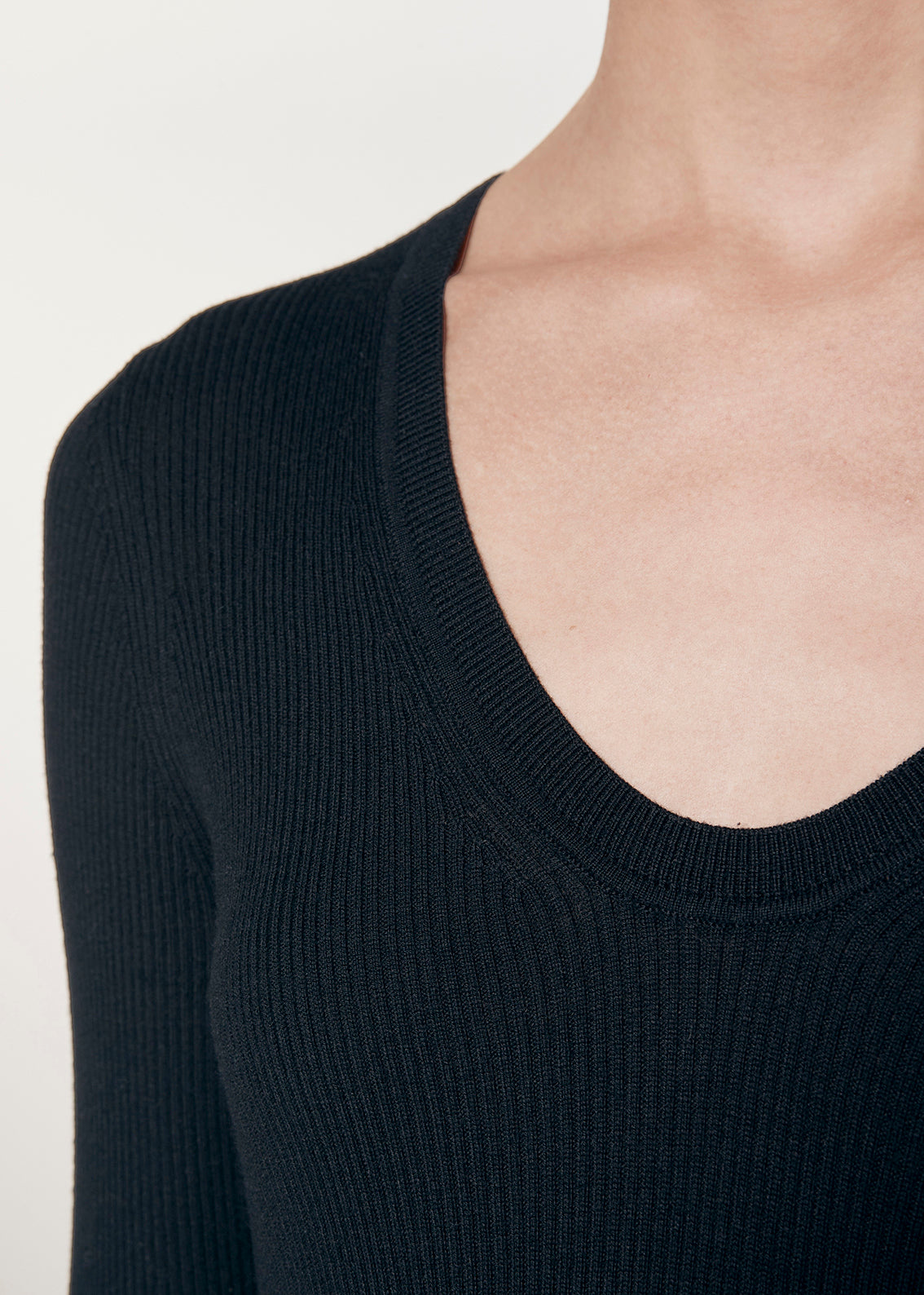 Silk Sweater Knit L/S U | Black