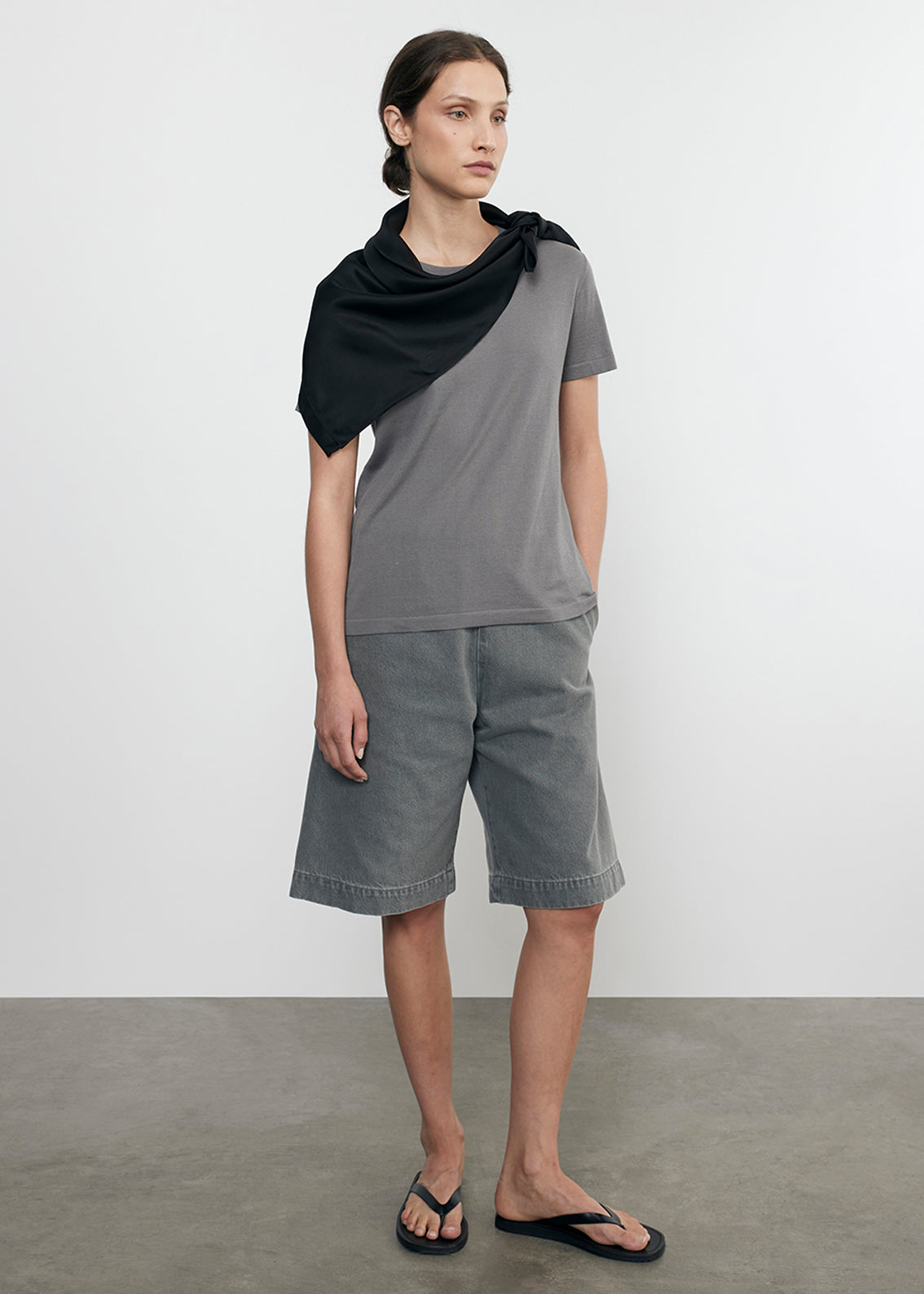 Fluid Twill Scarf Top | Black