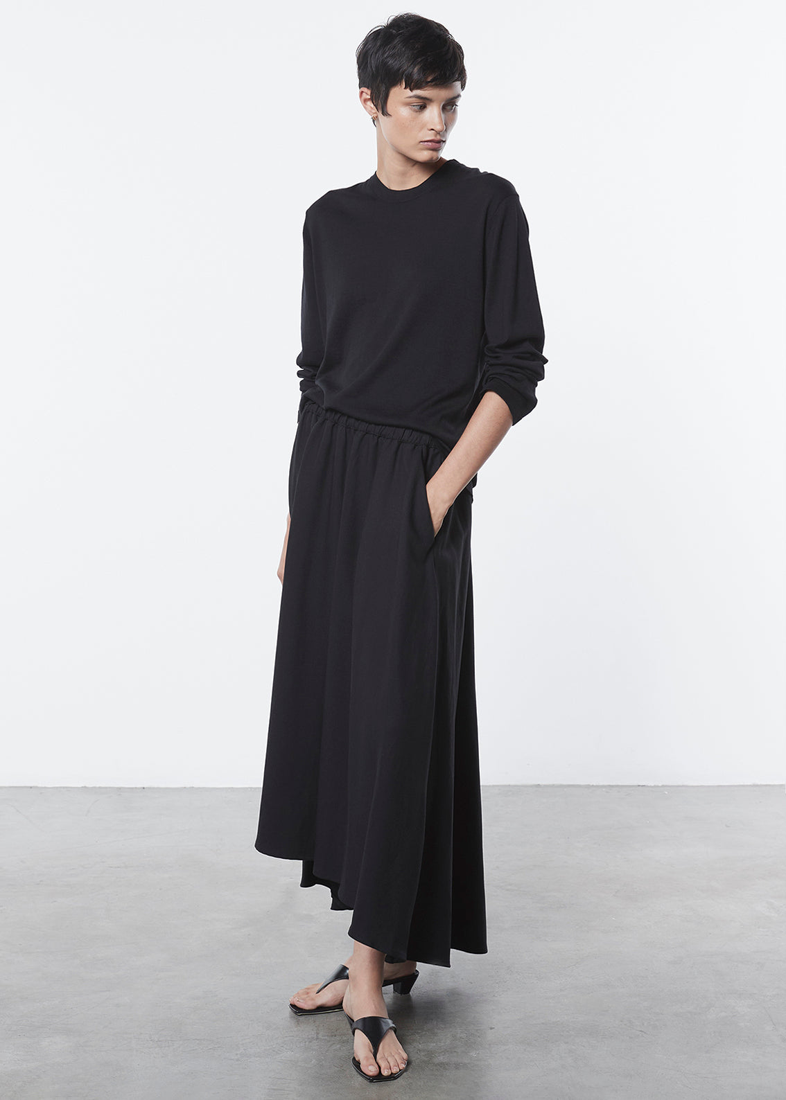 Twill Circle Skirt | Black