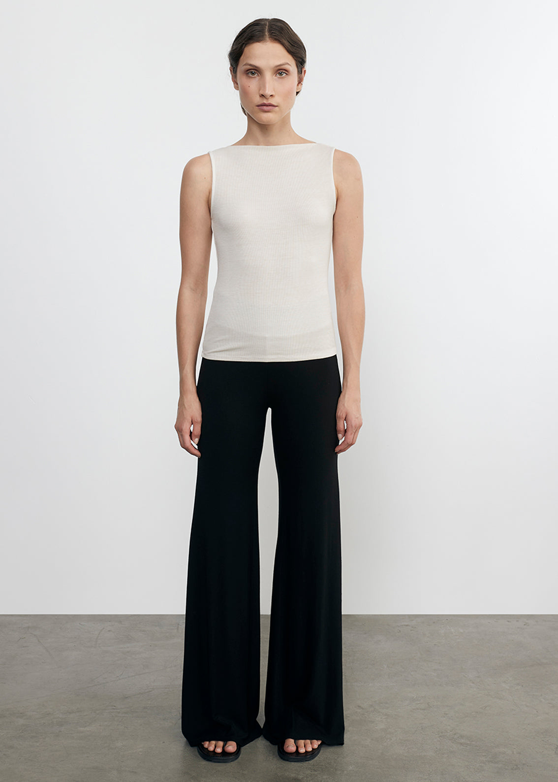 silk rib sleeveless boatneck in canvas