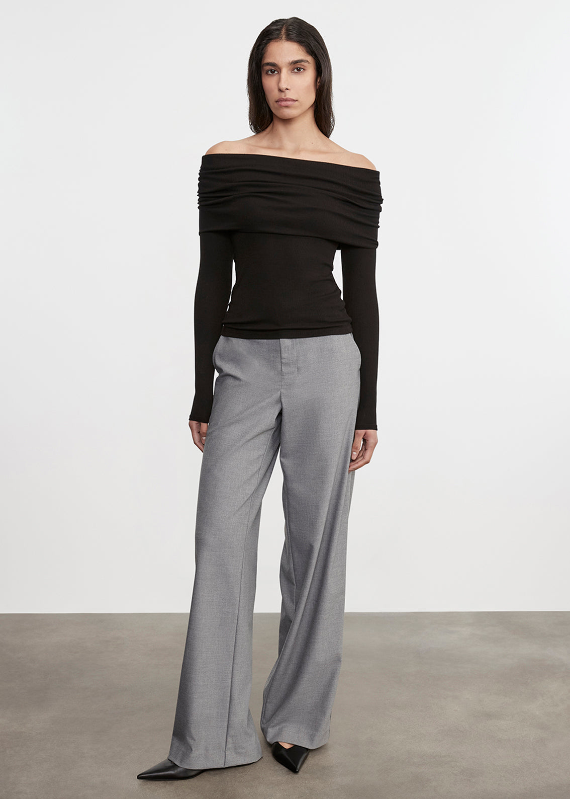 Silk Rib L/S Off-Shoulder Top | Black