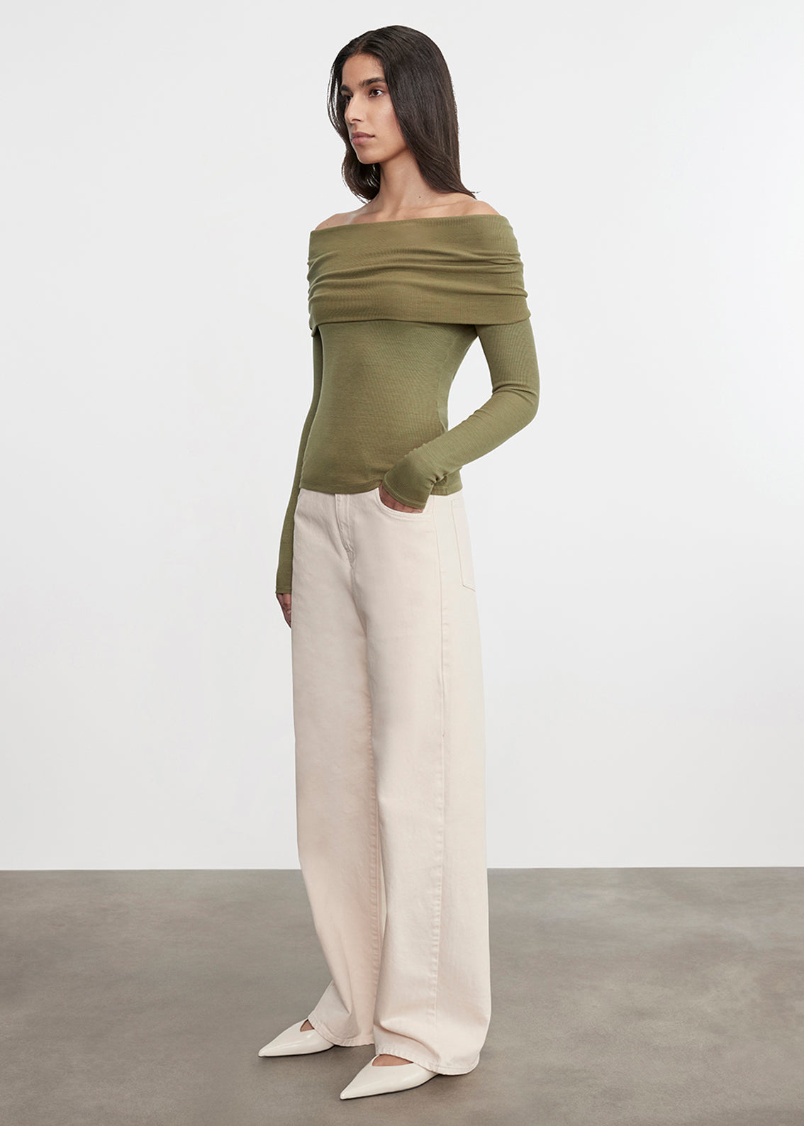 Silk Rib L/S Off-Shoulder Top | Olive Stone
