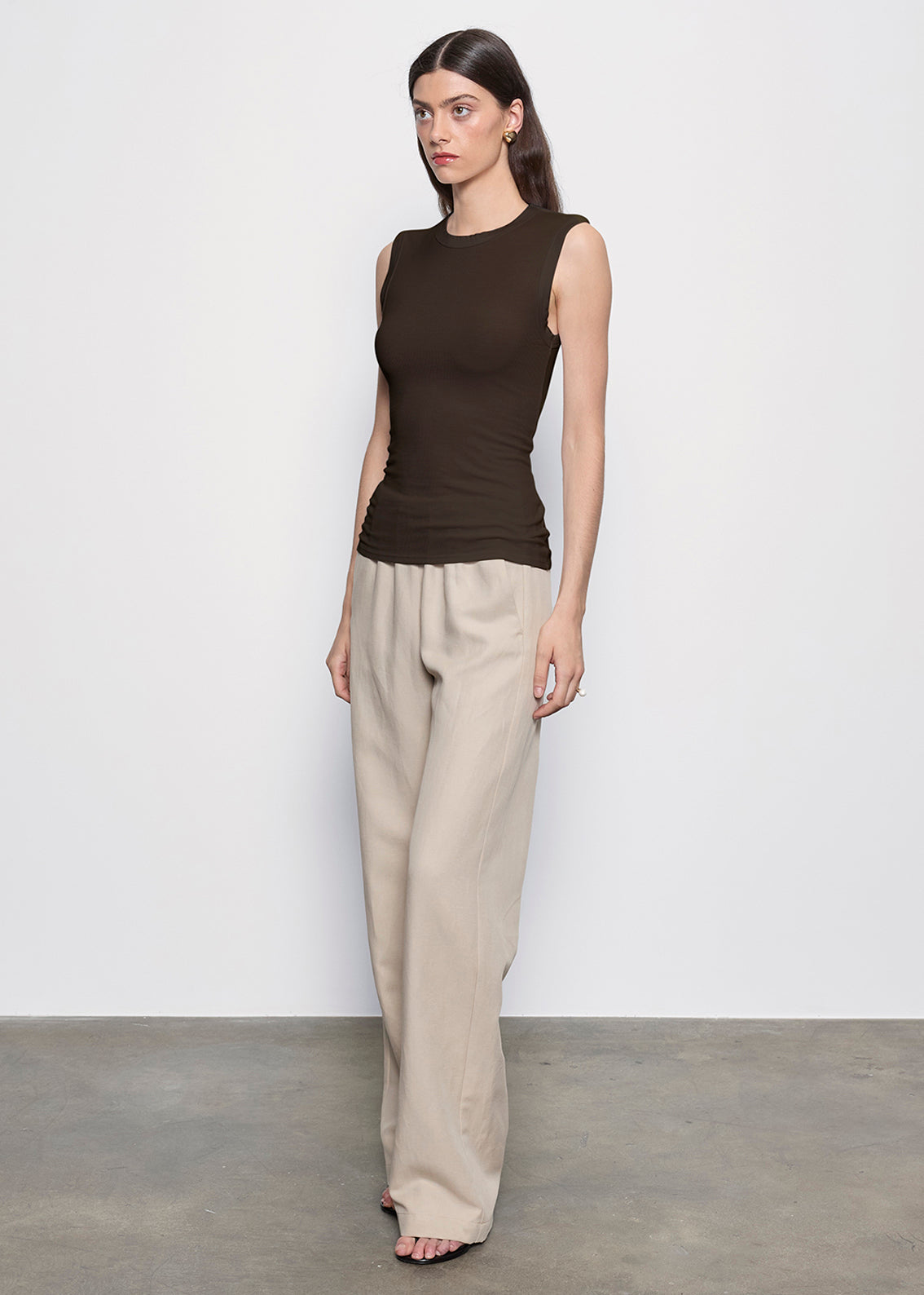 Silk Rib Sleeveless Tank | Coffee Bean