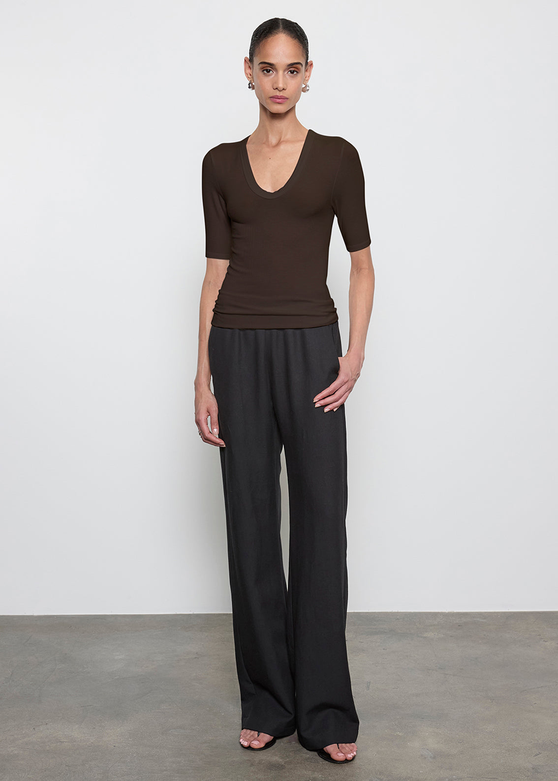 Silk Rib Half Sleeve U | Coffee Bean