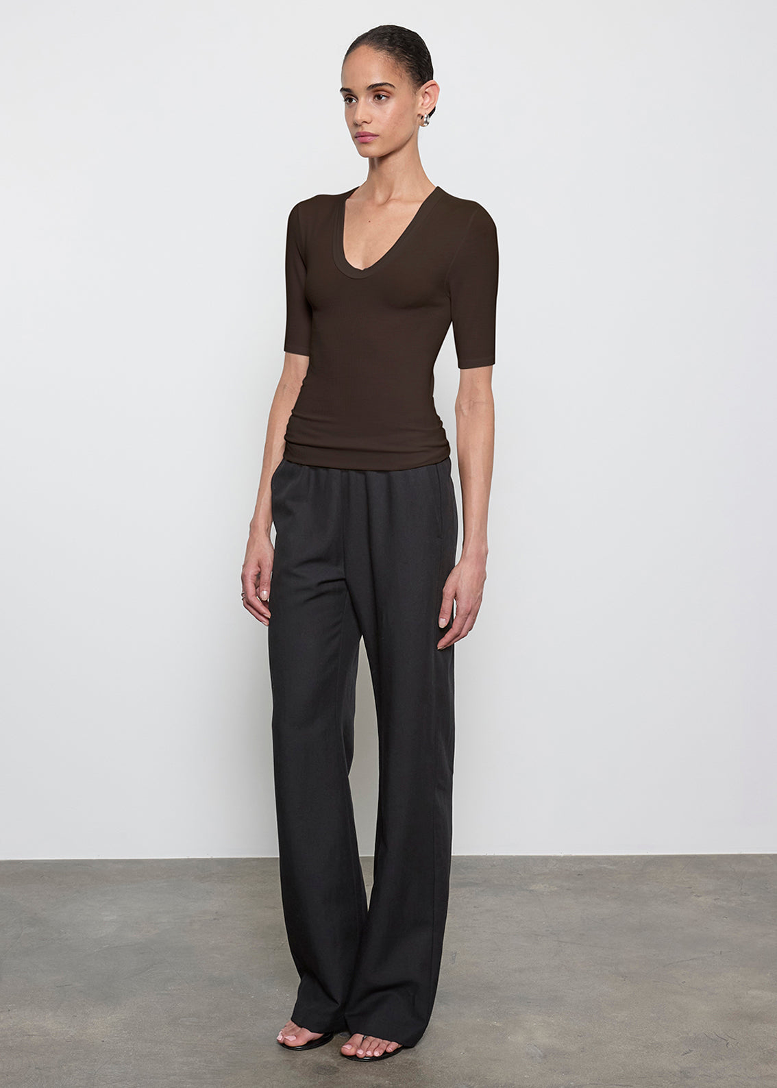 Silk Rib Half Sleeve U | Coffee Bean
