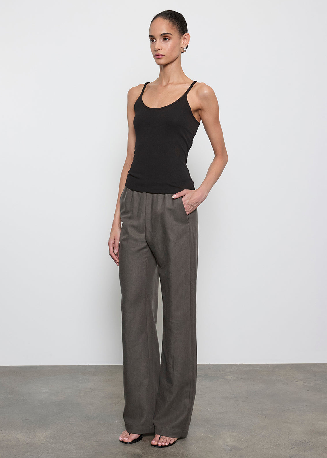 Silk Rib U Tank | Black