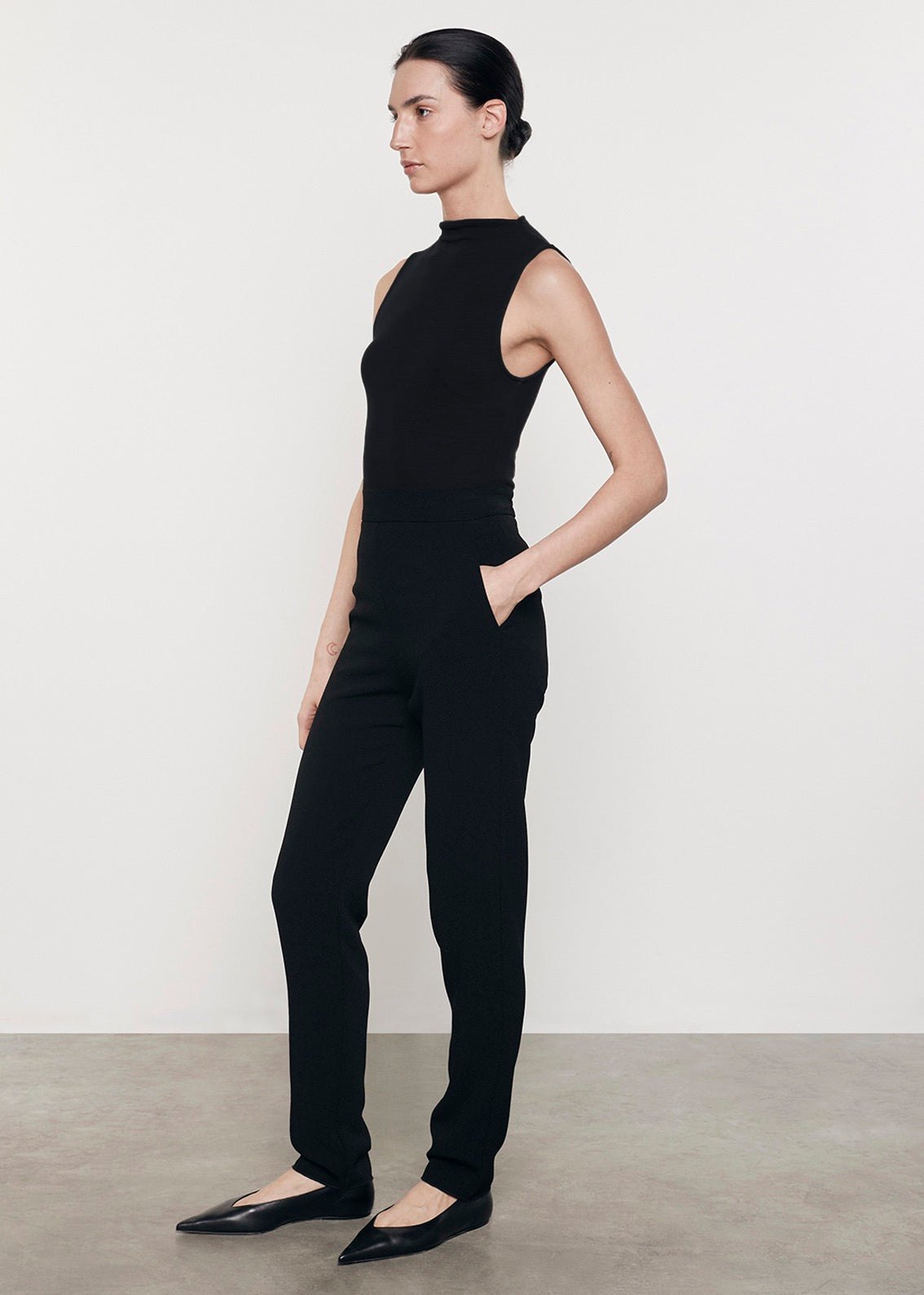 Silk Rib Sleeveless Mockneck | Black