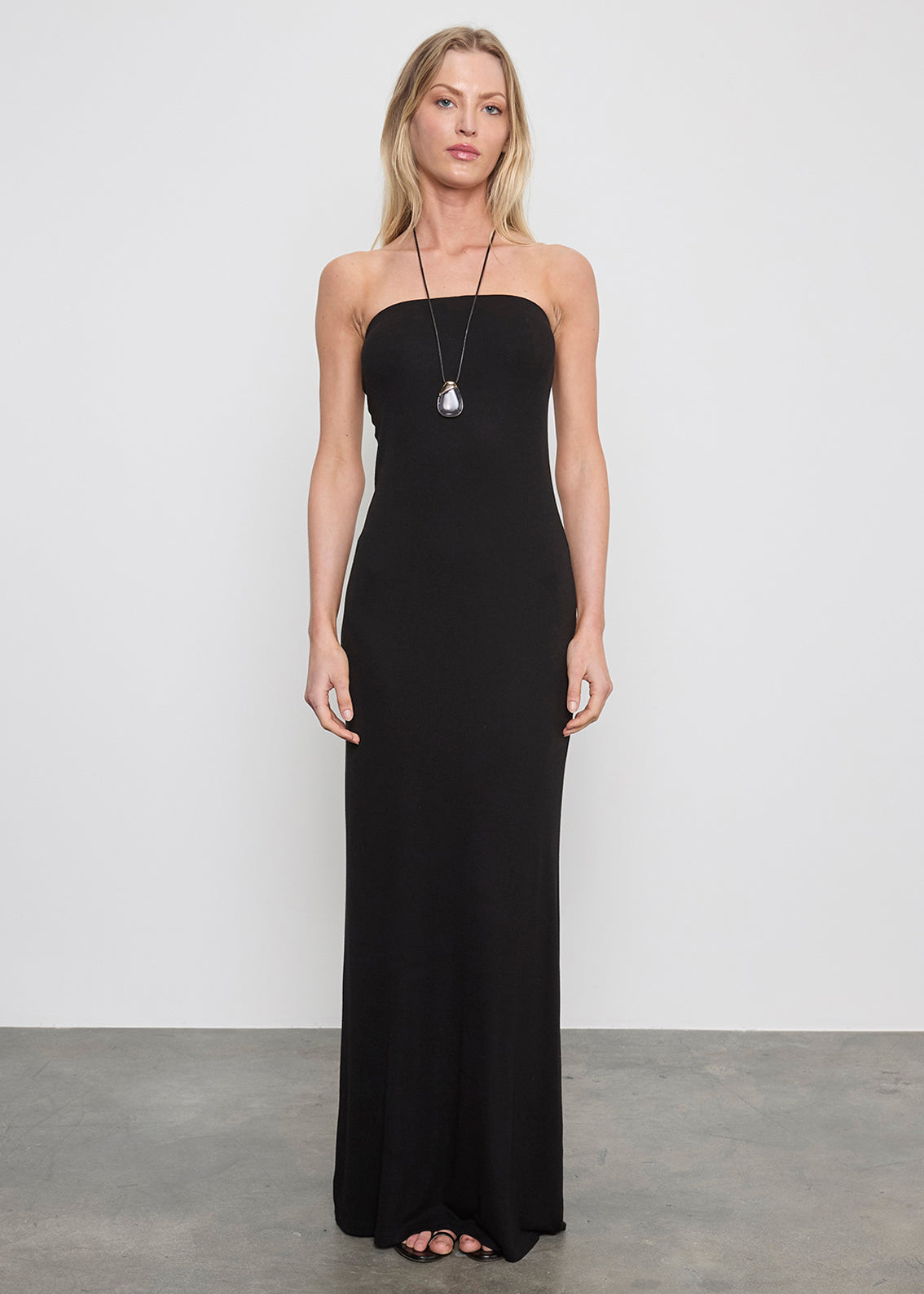 Silk Rib Strapless Fluid Dress | Black