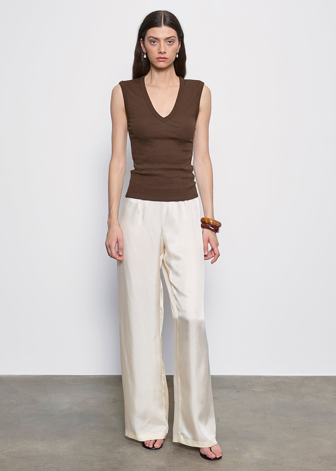 Textured Knit Sleeveless V | Chocolate – Enza Costa