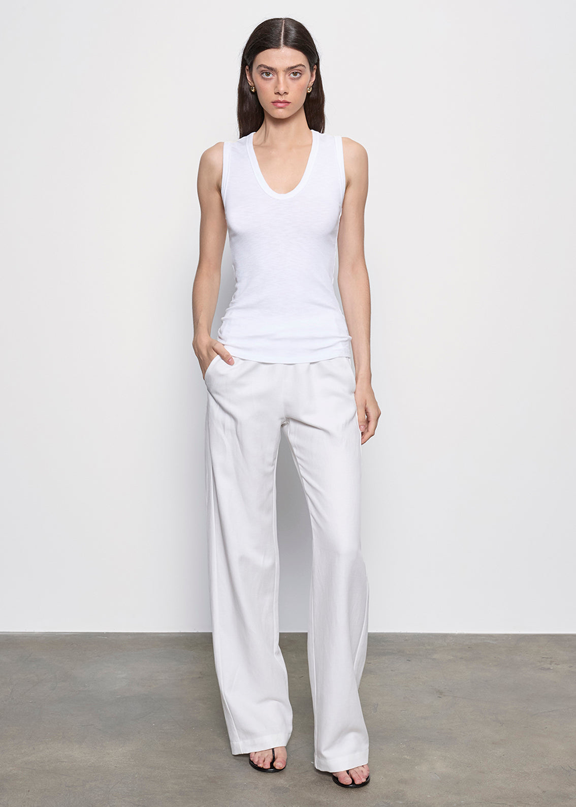 Textured Knit Sleeveless U | White