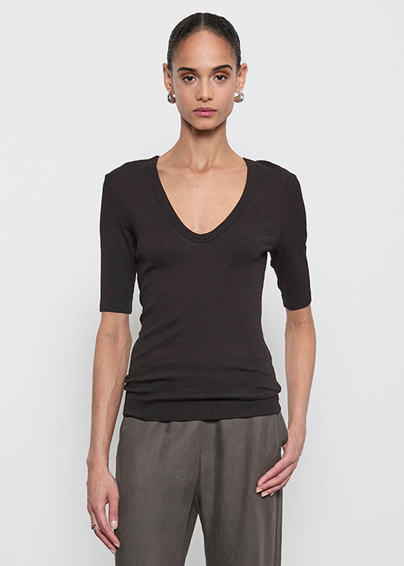 Textured Knit Half Sleeve U | Black