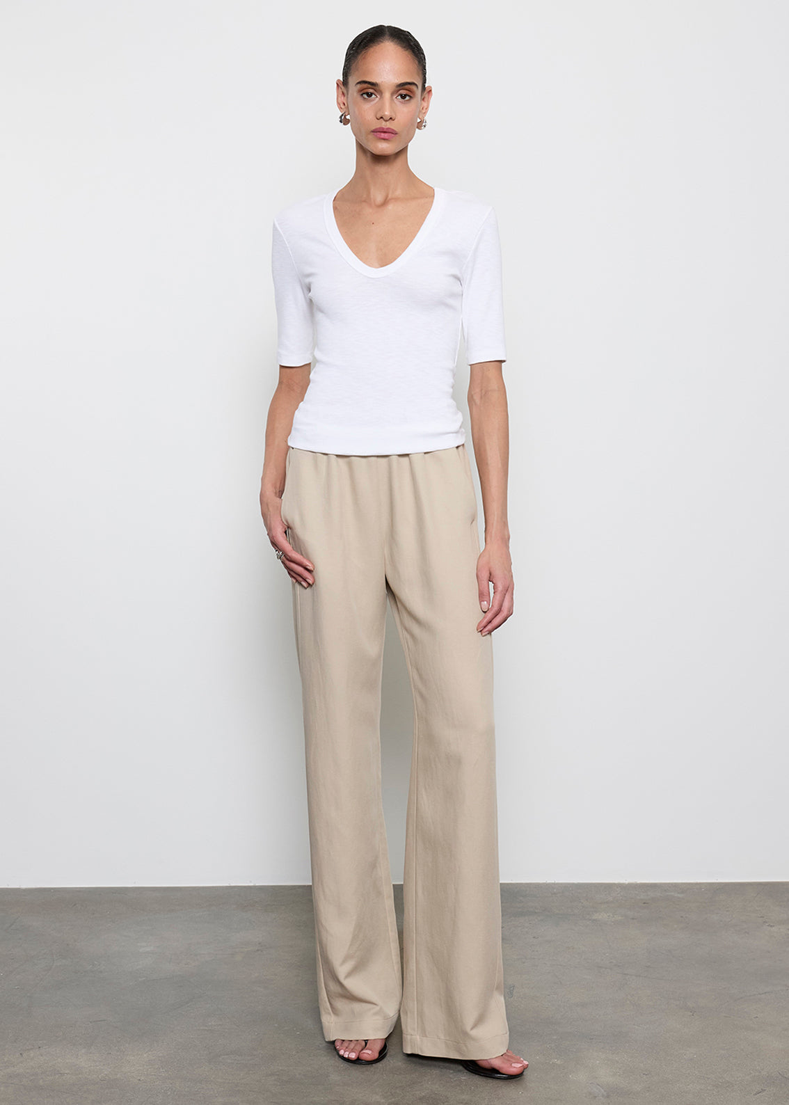 Textured Knit Half Sleeve U | White