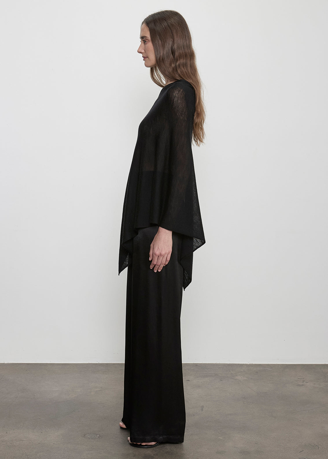 Tissue Cashmere Poncho | Black
