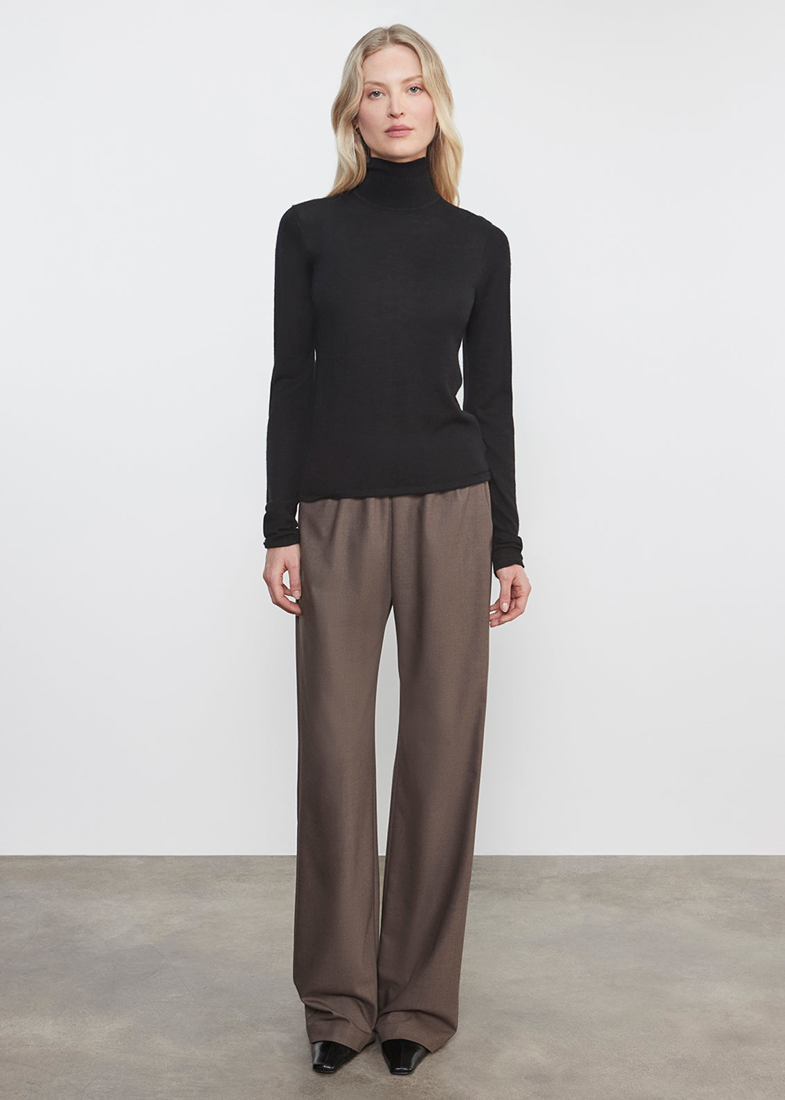 Tissue Cashmere Turtleneck | Black