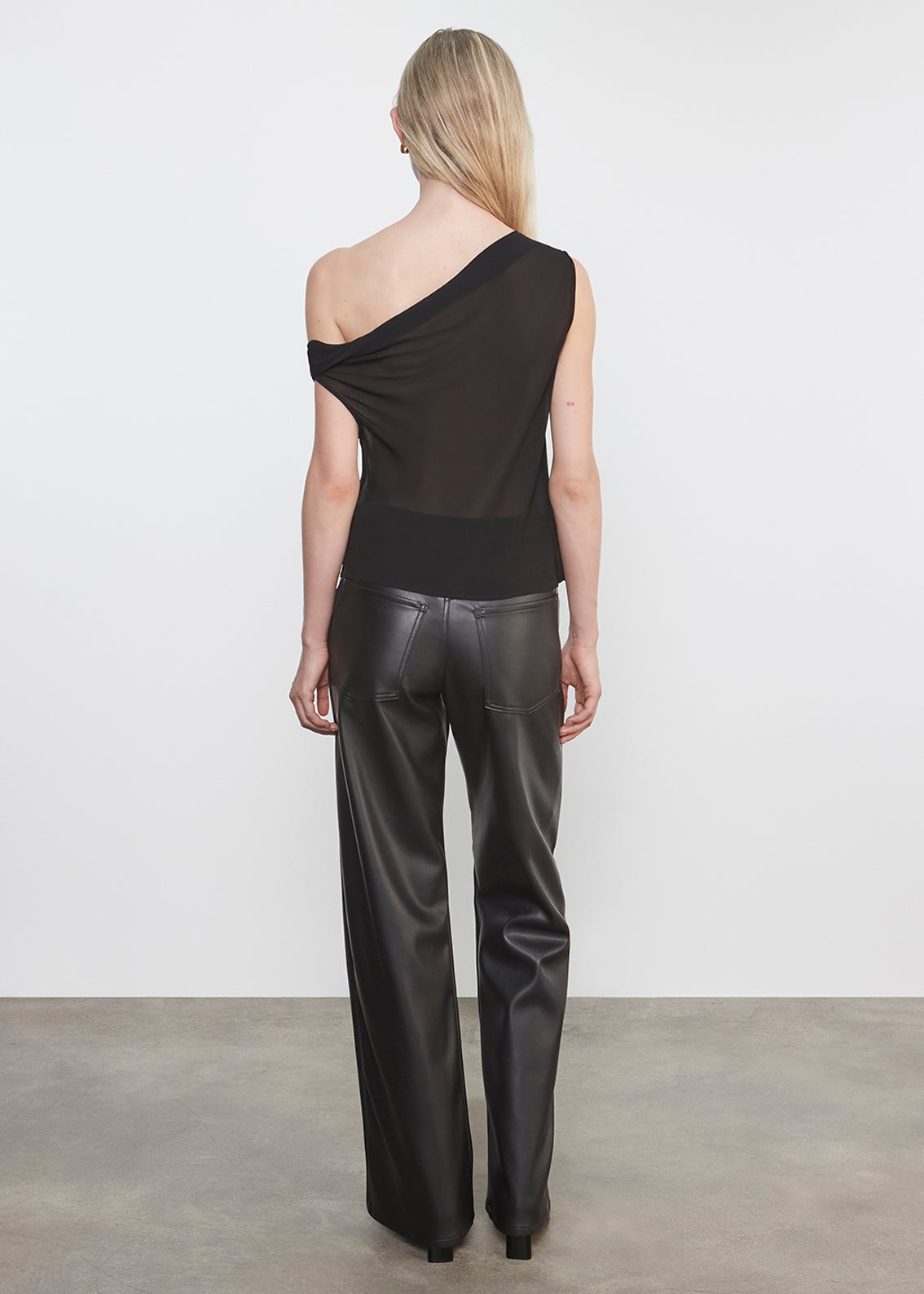 Airy Off-Shoulder Top | Black