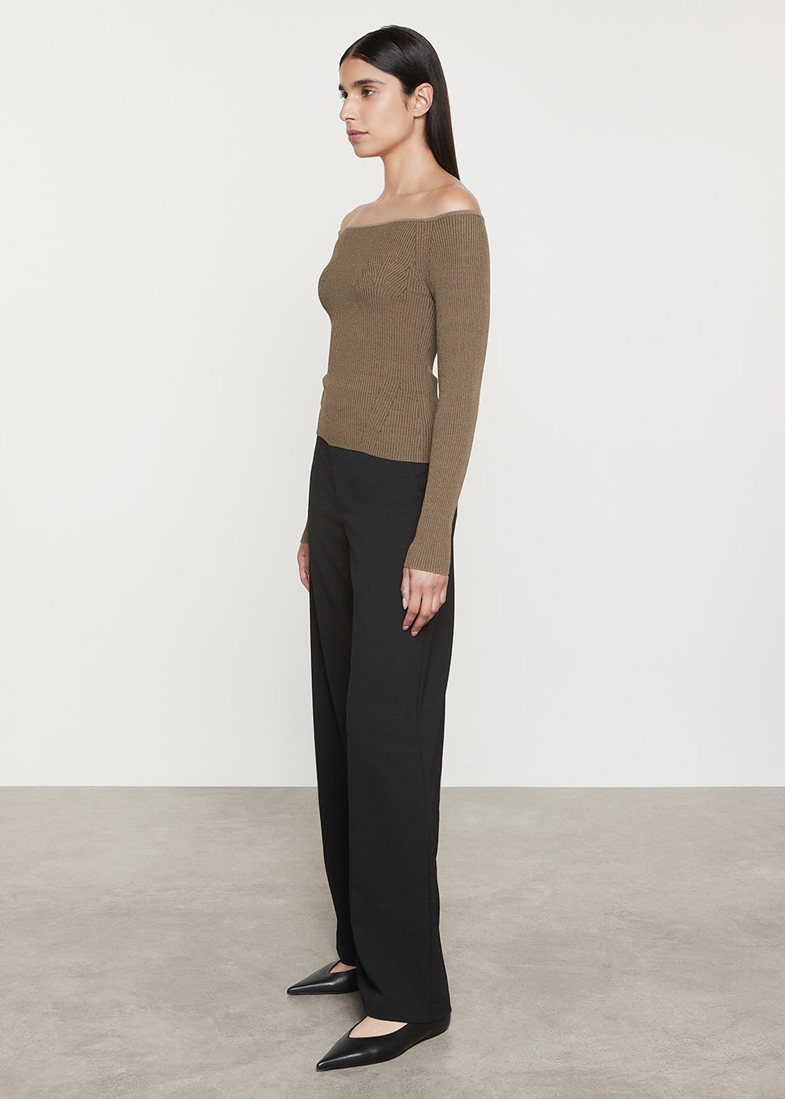 Soft Structure Knitted Off Shoulder | Fatigue