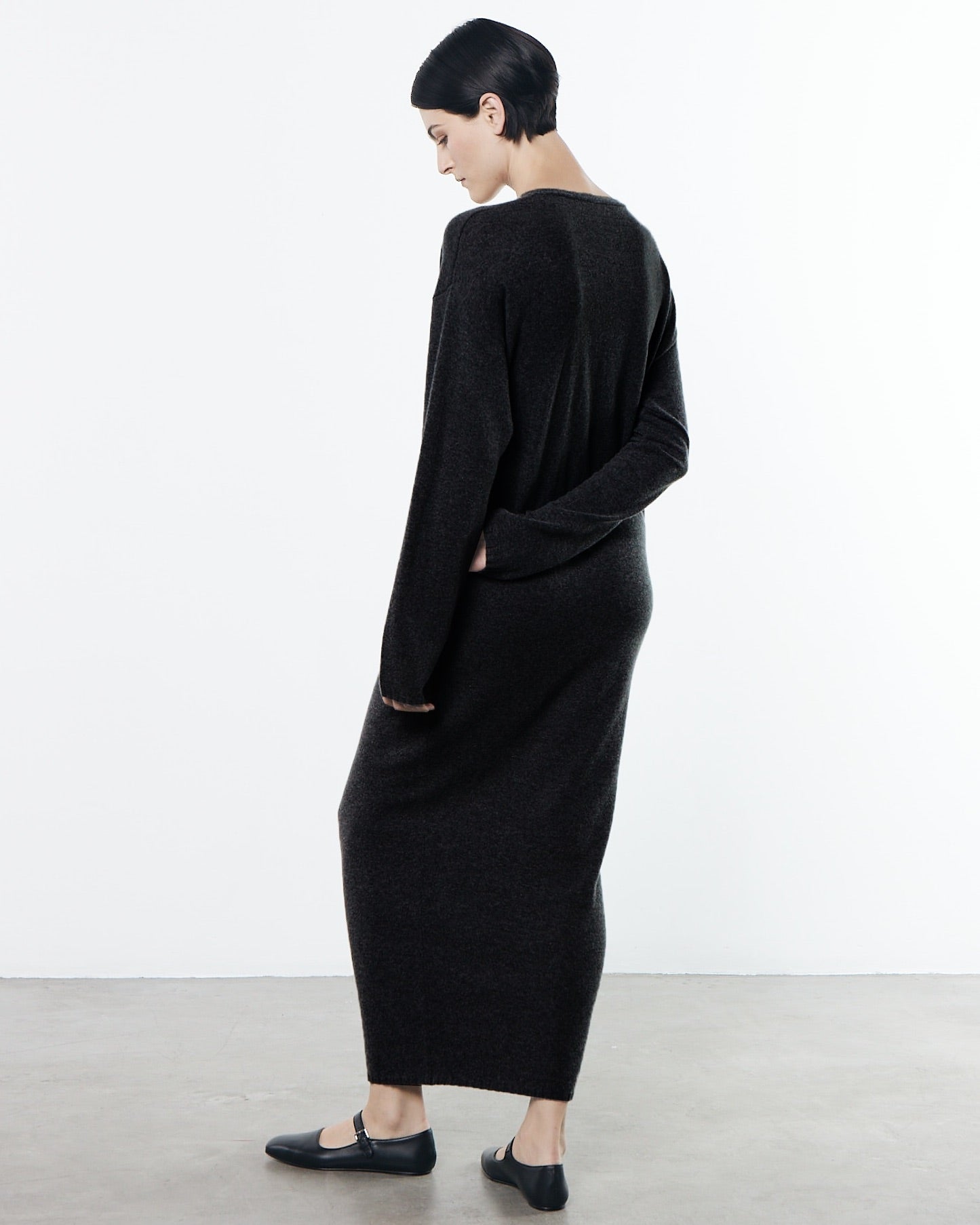 Coccoon Sweater Dress_Black-Back