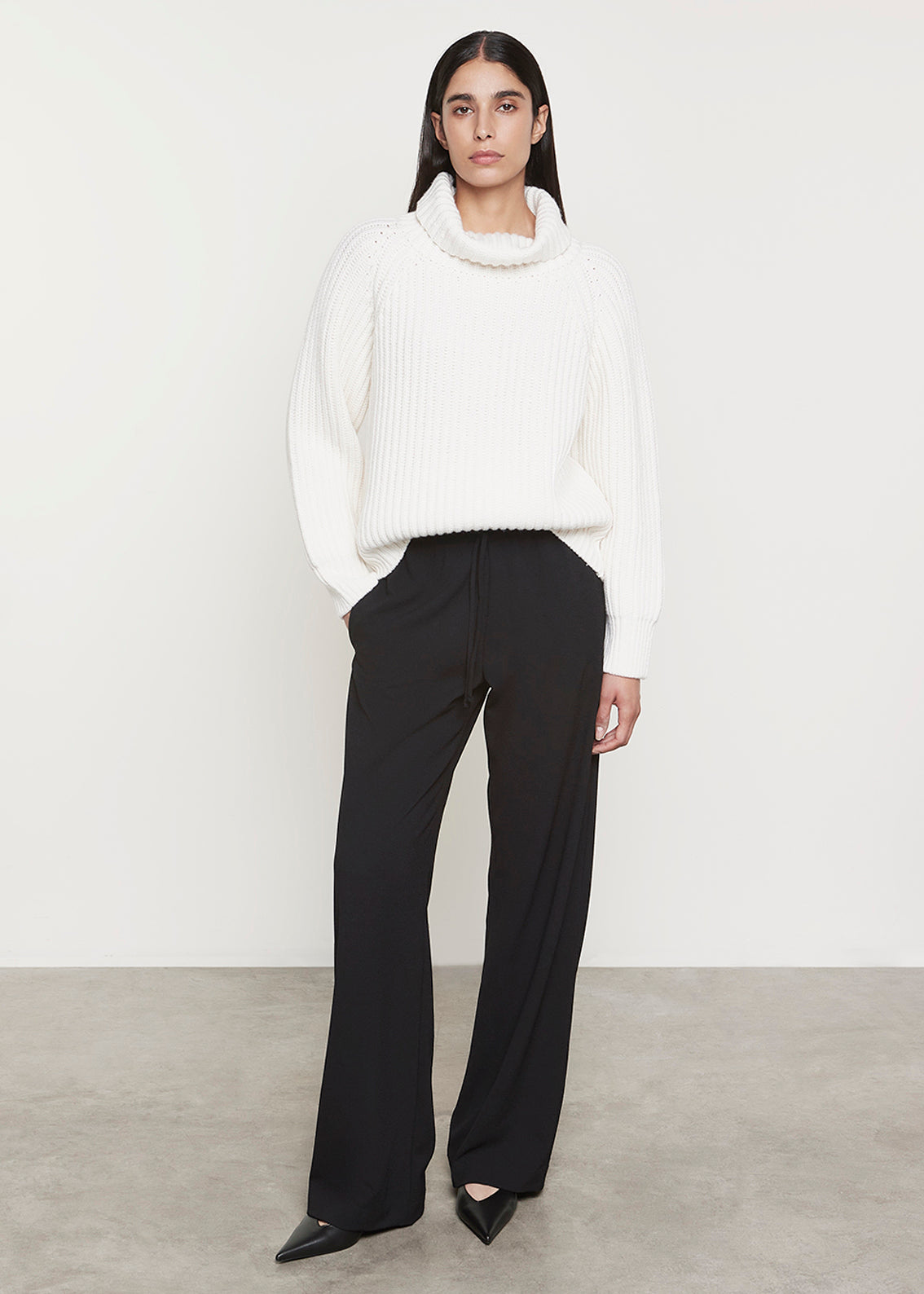 Chunky Cashmere Turtleneck Sweater | Chalk